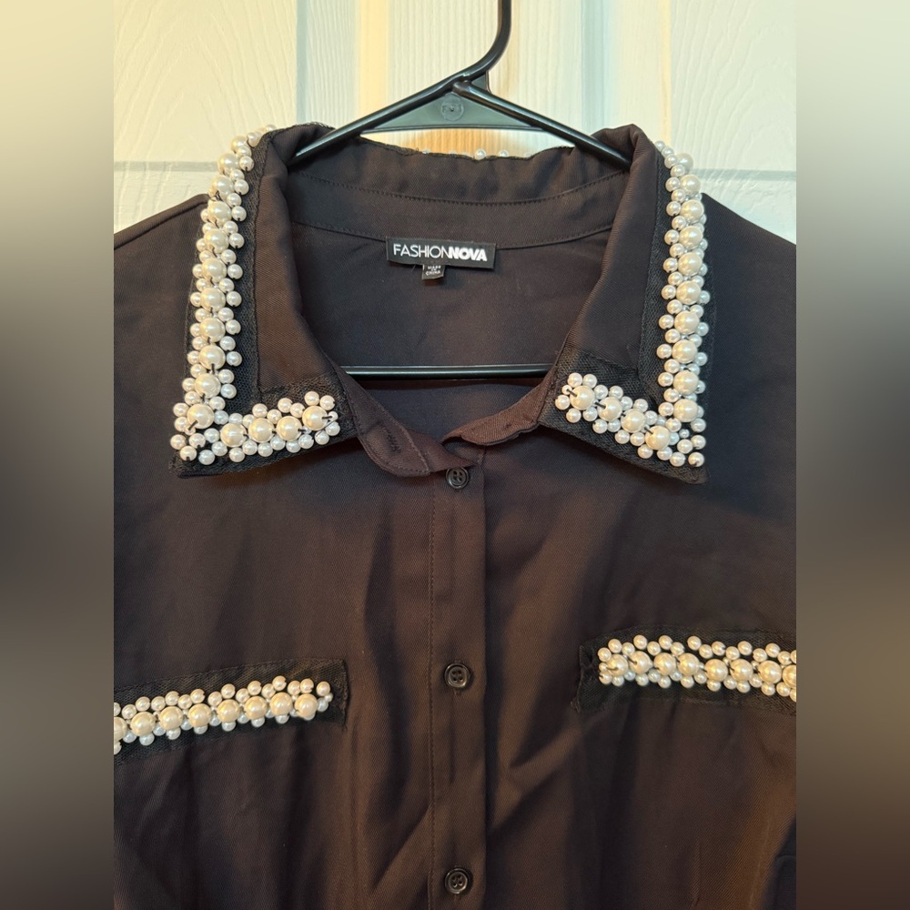 Fashion Nova Pearl Blouse - Picture 2 of 7